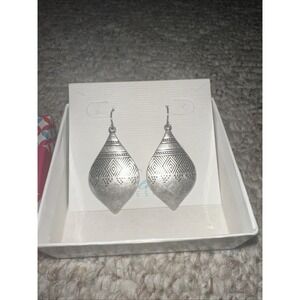 WOMENS Premier Designs Pendant Earrings NEW